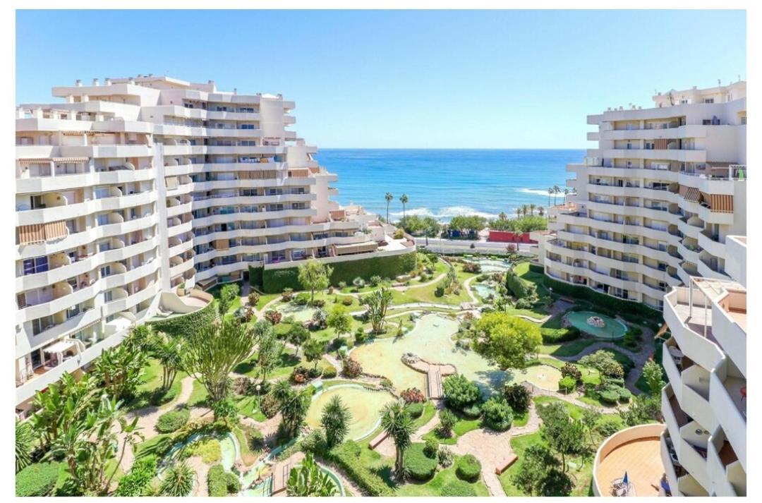 El Estudio De La Playa Benalbeach 324 Gran Terraza Vistas Al Mar เบนัลมาเดนา ภายนอก รูปภาพ