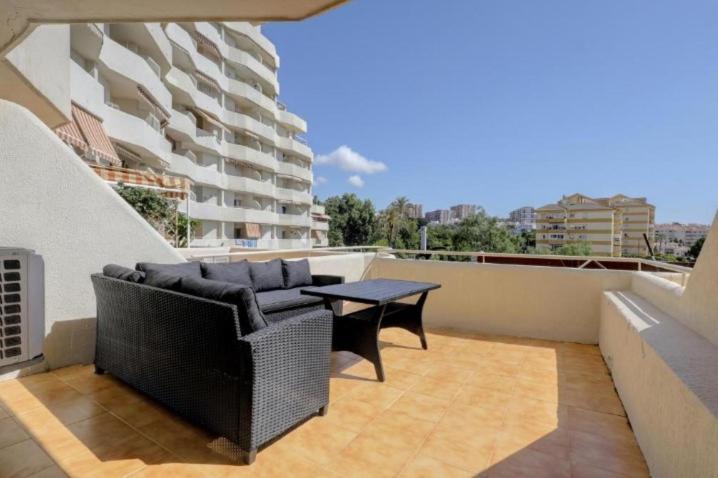 El Estudio De La Playa Benalbeach 324 Gran Terraza Vistas Al Mar เบนัลมาเดนา ภายนอก รูปภาพ