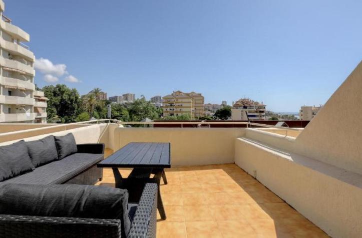 El Estudio De La Playa Benalbeach 324 Gran Terraza Vistas Al Mar เบนัลมาเดนา ภายนอก รูปภาพ